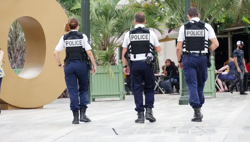police-2673363_1280