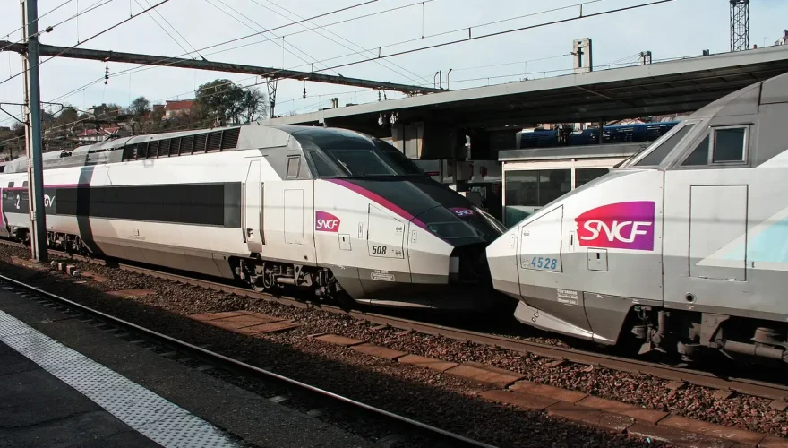 tgv-trains-258285_1280